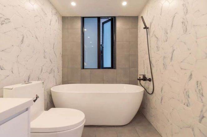 Modern 3brs with balcony and floor heating beside Huang pu river