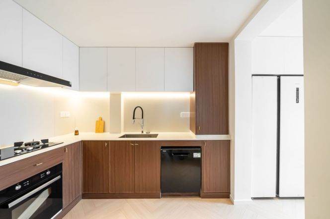 Huashan rd 3br2bath180sqm