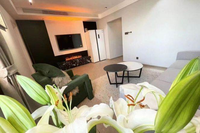 modern big 2brs floor heating nice river view open kitchen beside Huang pu river only 14.5K