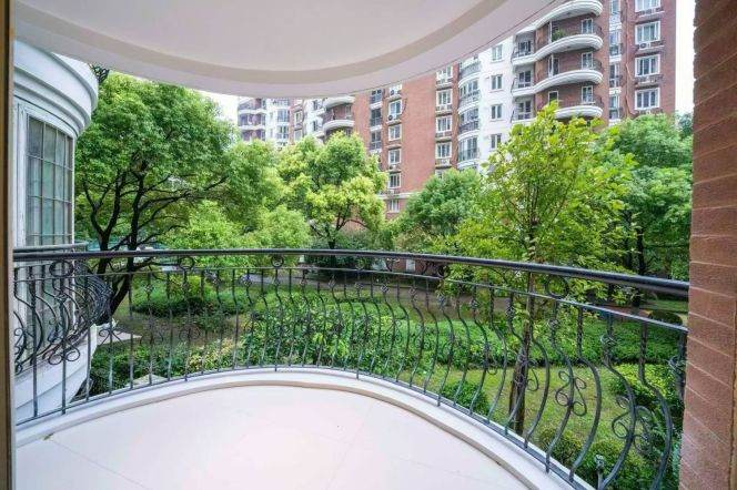 Brand New Quality 1Bed with Balcony@Zhongshan Park