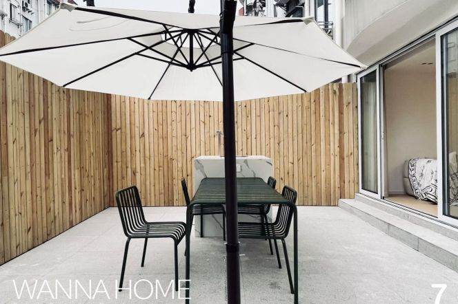 Garden Compound/Gubei Area/Golden Street/Brand New/Huge Yard/Large Storages/Cozy2br