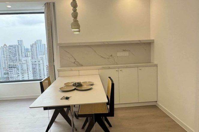2 Brs with Floor heating/Central ac/Oven, Brand-new Dec @ Luban metro L4