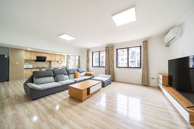 Elevator 3BR-Parking available - 3 minutes to line 15 - Hongbaoshi road