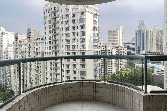 Highrise 3br-2bathr + balcony 160Sqm | Wuning rd metro L13/14 | Floor heating 17K