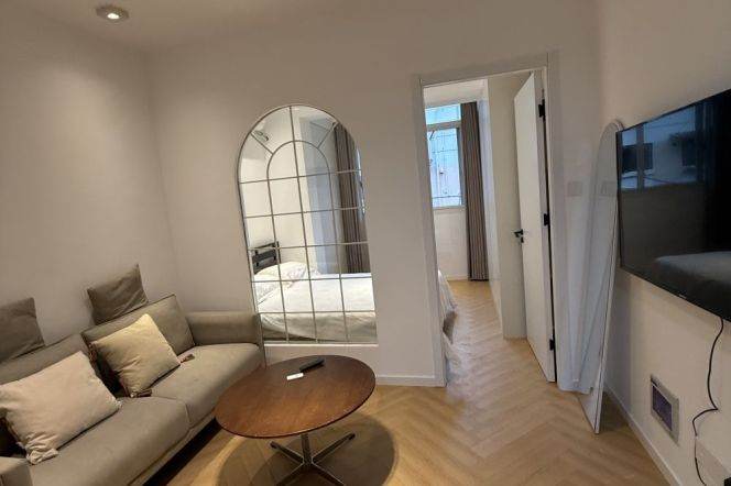 jiangsu rd station one bedroom