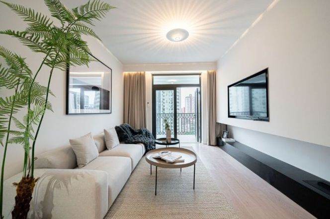 Modern 3brs with floor heating and balcony beside Tianzifang