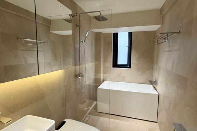 Modern 2brs with floor heating in central Xuhui 
