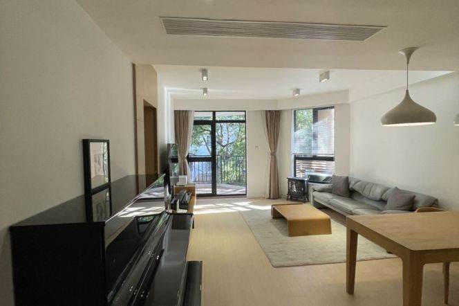 2 Brs, 2 Baths with Open Balcony, Central ac, 110 sqm @ Shuicheng metro L10