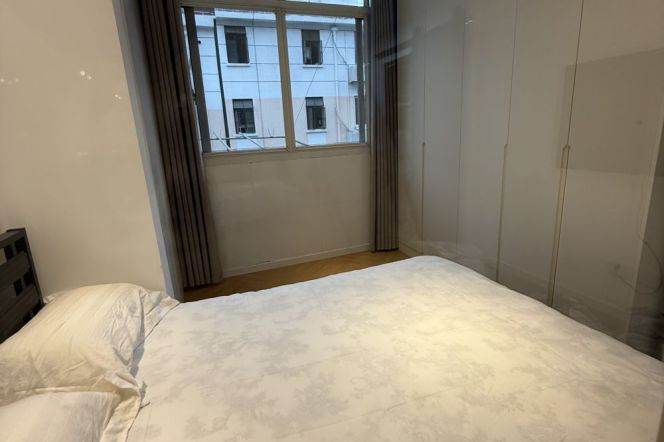 jiangsu rd station one bedroom