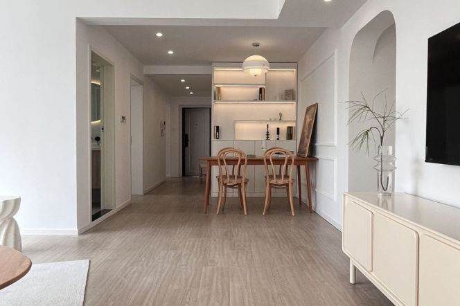 Highrise 3br-2bathr + balcony 160Sqm | Wuning rd metro L13/14 | Floor heating 17K