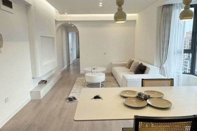 2 Brs with Floor heating/Central ac/Oven, Brand-new Dec @ Luban metro L4