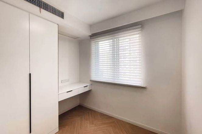 Jiangsu. rd &wuding rd 3br 2bth 