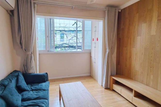 Good Quality 1 br near DaPuQiao ,5 mins walking to L 9/12 JiaShan Rd St.