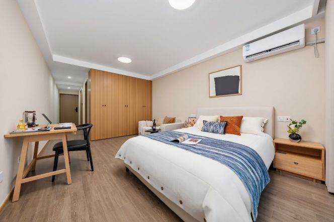 Jing'an modern, well-furnished apt., close to Shanghai Uni. campus for long/ short lease