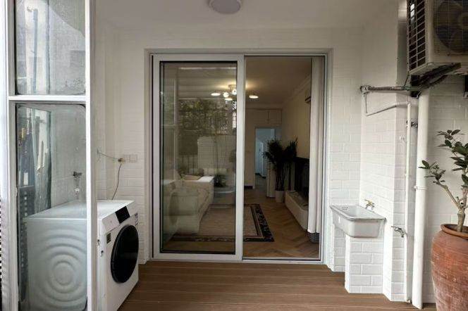 New Deco 1BR yard Changle Rd Changshu Rd 8.6k