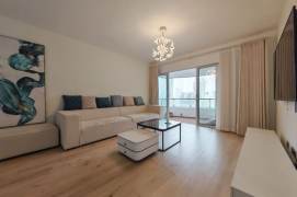 Modern 3brs with floor heating and balcony in  Jing an temple area,