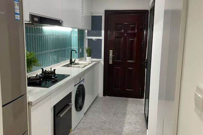 Jinshajiang rd/cozy 1br 1lr+big yard/central AC/oven/NR ECNU@L13/3/4