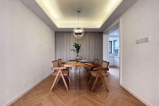 Jiangsu. rd &wuding rd 3br 2bth 