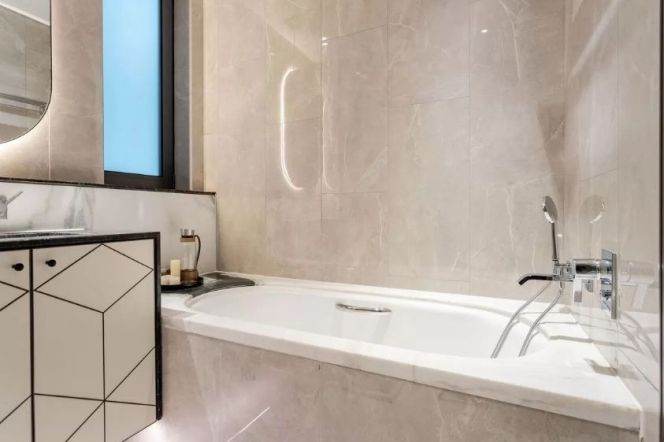 Modern 4brs with balcony and floor heating belong to north Bundside