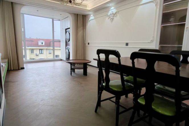 Gorgeous 1br apt,CA,floor heating,Oven,Dishes Washer，Gym in the compound