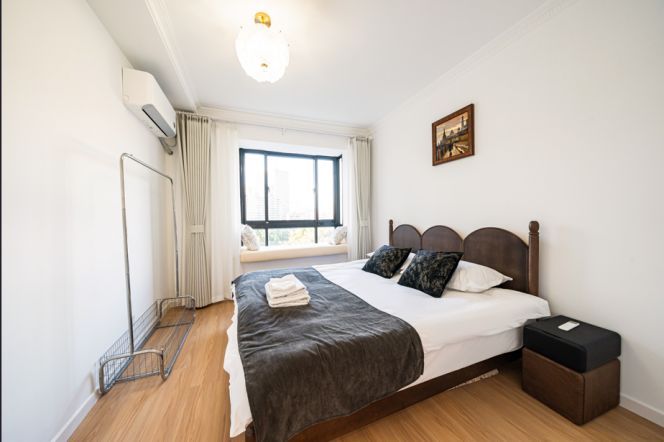 Shunde Yuan (FLEX-037) — Luxury Master Room — 5,450 RMB