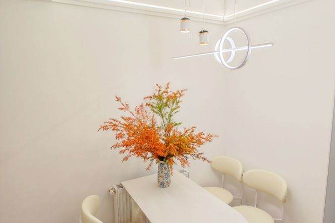 Valuable Panyu Rd/Fahuazhen Rd 2BR with Garden/Wallheating 9.5K  