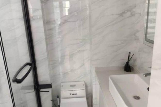 French Window one bedroom Elevator Apt +dryer 3mins to Jing'an Temple