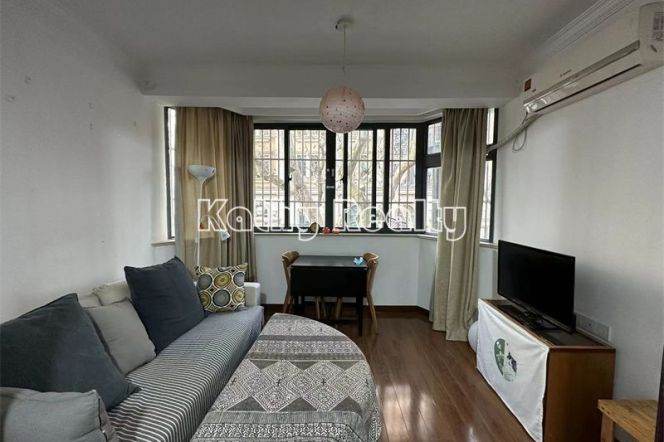 Good size 1BR APT Hunan Rd JT university 7.5k