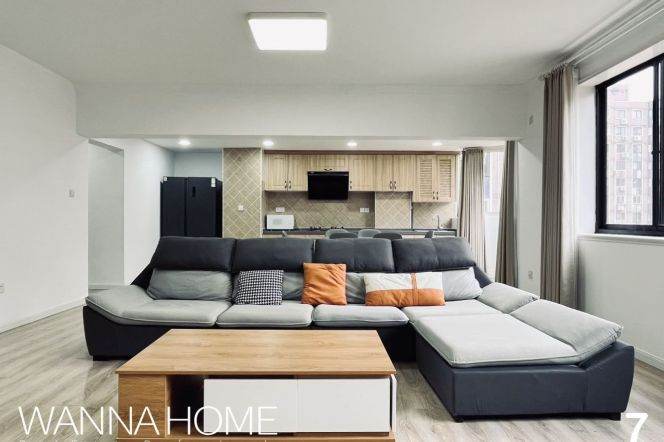 Garden Compound/Gubei Area/Elevator/Balcony/Huge Living+Dining/Bathtub/Heater/Cozy2br2bt