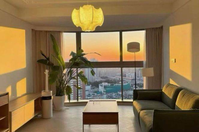 3 Brs, 2 Baths with Floor heating/Central ac/Gym/Swimming pool @ Zhenping metro L3,4&7