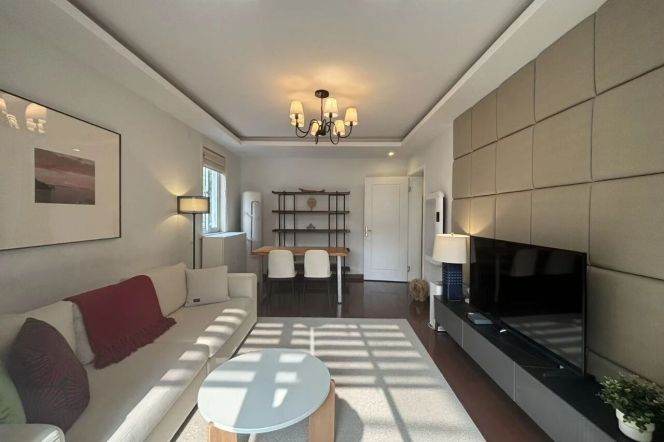 Jing’an Spacious 2Br/2Lr/1Bt Close to L2/11 Jiangsu Rd&L14 Wuding Rd 