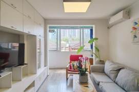 Sunny & Spacious 1 br in Old XuHui near IAPM ,easy to L 1/10/12 South ShaanXi Rd St.