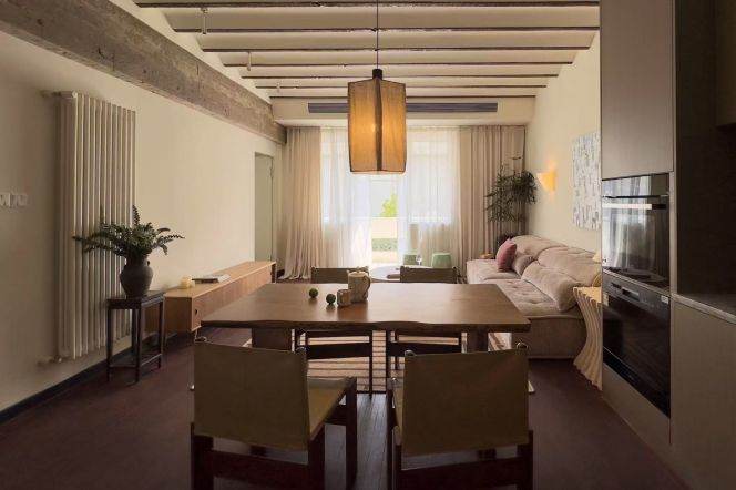 Decent 2br/2bt Apt with Balcony in old downtown