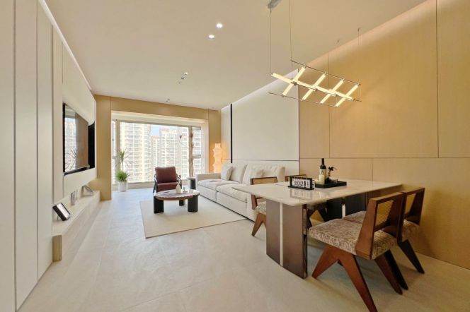 Luxury 3BR 2BA Residence in Premium Yanlord Town/Century Park