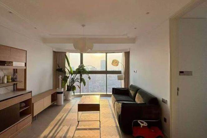 3 Brs, 2 Baths with Floor heating/Central ac/Gym/Swimming pool @ Zhenping metro L3,4&7