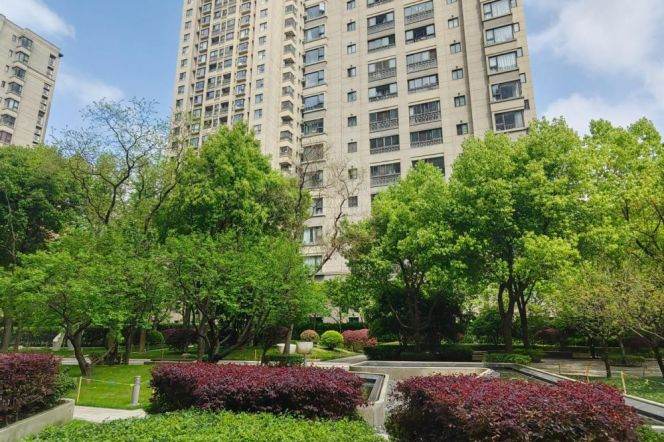 High Quality & Big size 2 br in Nice compound ,easy to L 9/12 JiaShan Rd St