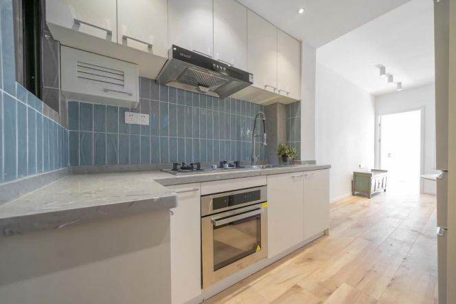 Lovely one bedroom Apt+Wall heating+central AC+oven@Line10 Songyuan Rd