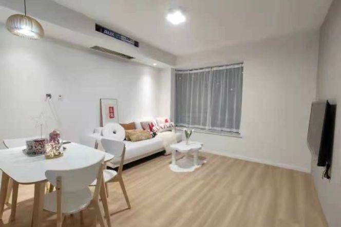 Elevator 2Brs/1Lr/1Bt apt nr Zhenping rd,M3/4/7