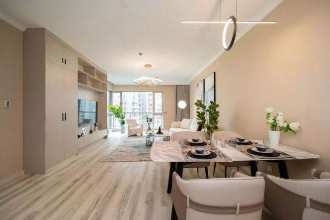 Modern 2brs with floor heating and balcony in  Whole Pudong area 