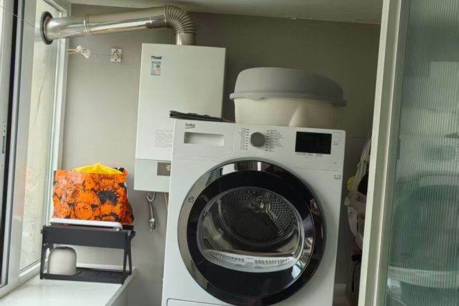 Jing'an Sun apartment 2br,metro Line 1/10/12 West Nanjing Road St.