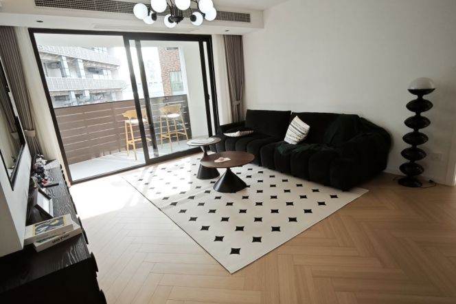 Spacious Deluxe 3Brs+Balcony+Parking