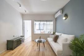 Lovely one bedroom Apt+Wall heating+central AC+oven@Line10 Songyuan Rd