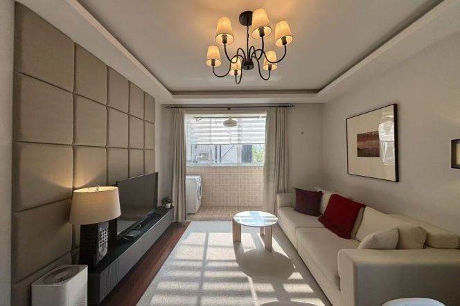 Jing’an Spacious 2Br/2Lr/1Bt Close to L2/11 Jiangsu Rd&L14 Wuding Rd 