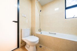 Shunde Yuan (FLEX-037) — Luxury Master Room — 5,450 RMB