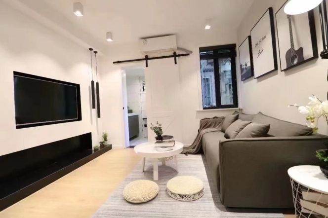 changping rd elevator 2Br/living room@L7