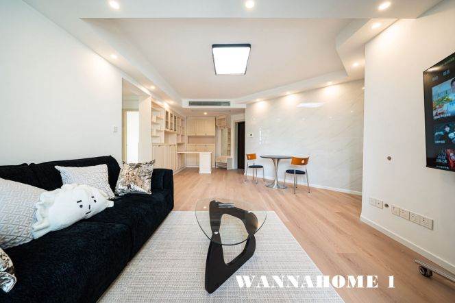 Spacious&Bright 2Bdrs 1Bath Apt+L14 Wu Ding Rd+Green Compound+Large Balcony