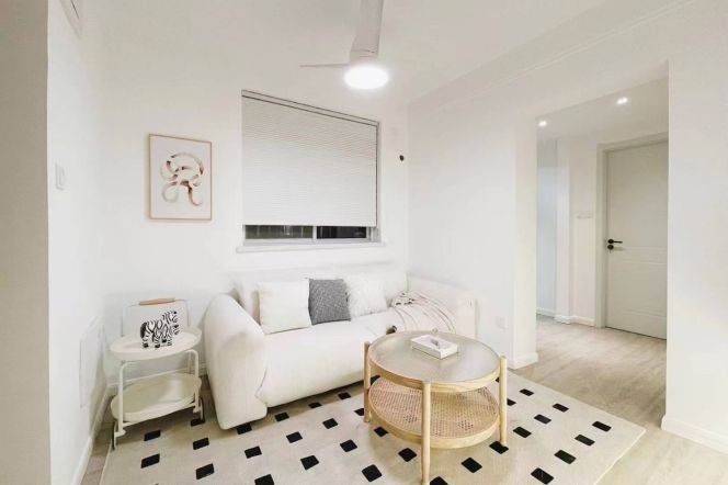 Pudong area/charming 2br 2lr/brand furniture/bright room,Minsheng rd@L18/6