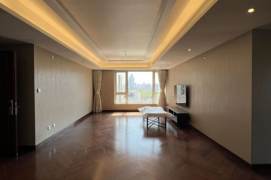 Quiet luxury compound with clubhouse.Old Xuhui 