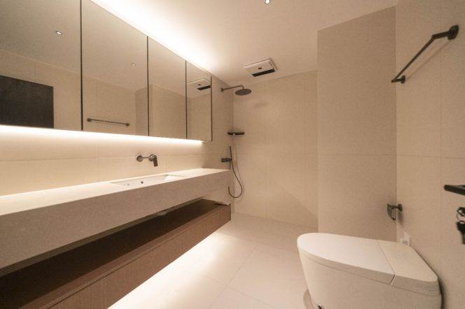 2BR w/ Balcony & Floor heating nr Jing'An Temple M2/7