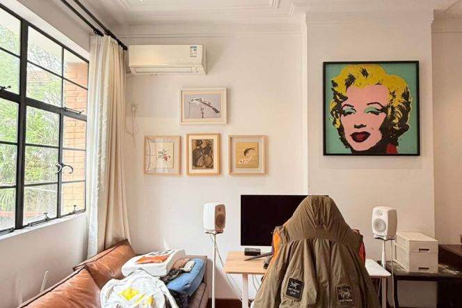 Jiangsu Rd Station 1+1Br with Balcony Line2/11